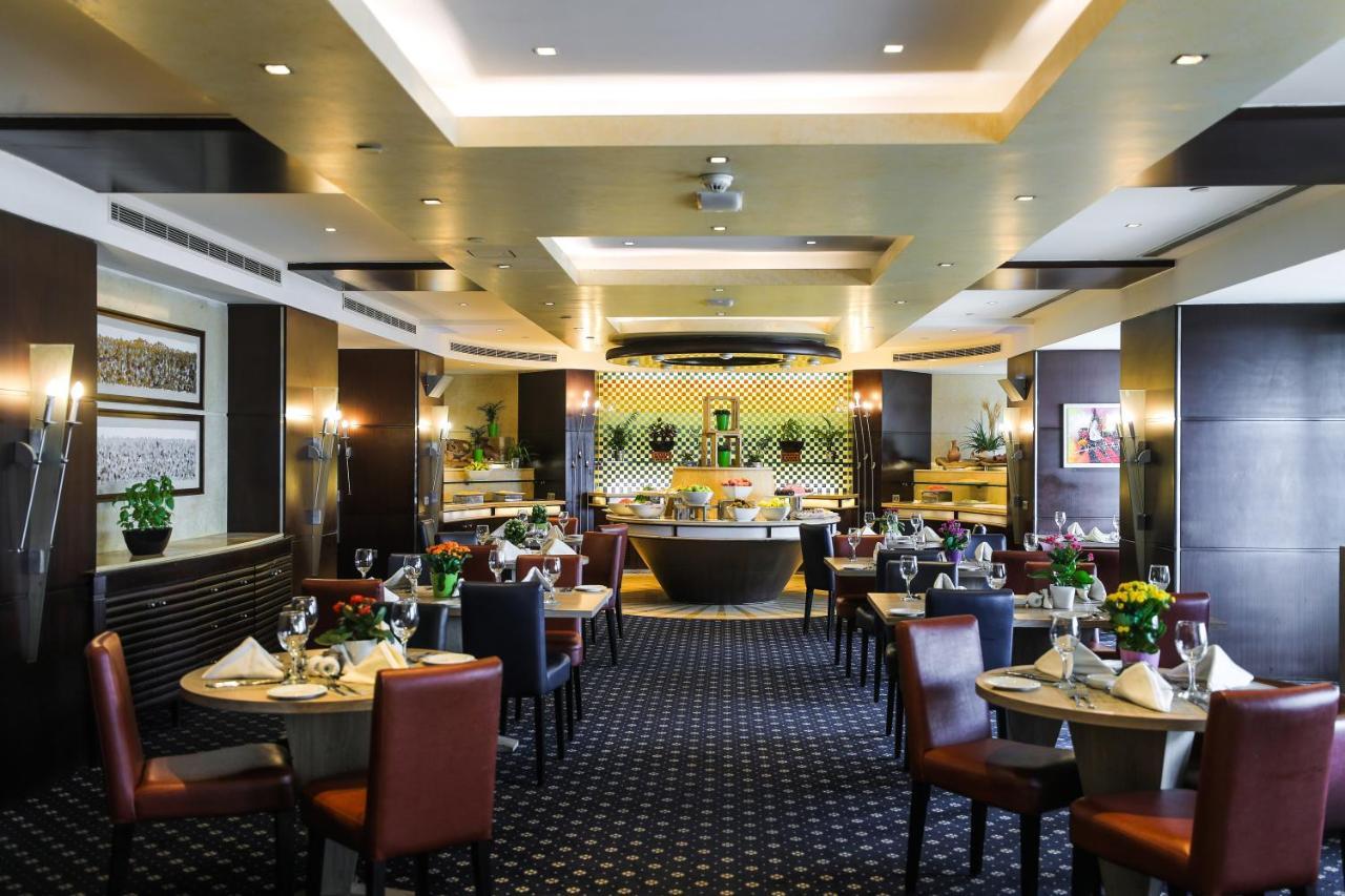 Raouche Arjaan By Rotana Aparthotel Bejrút Kültér fotó