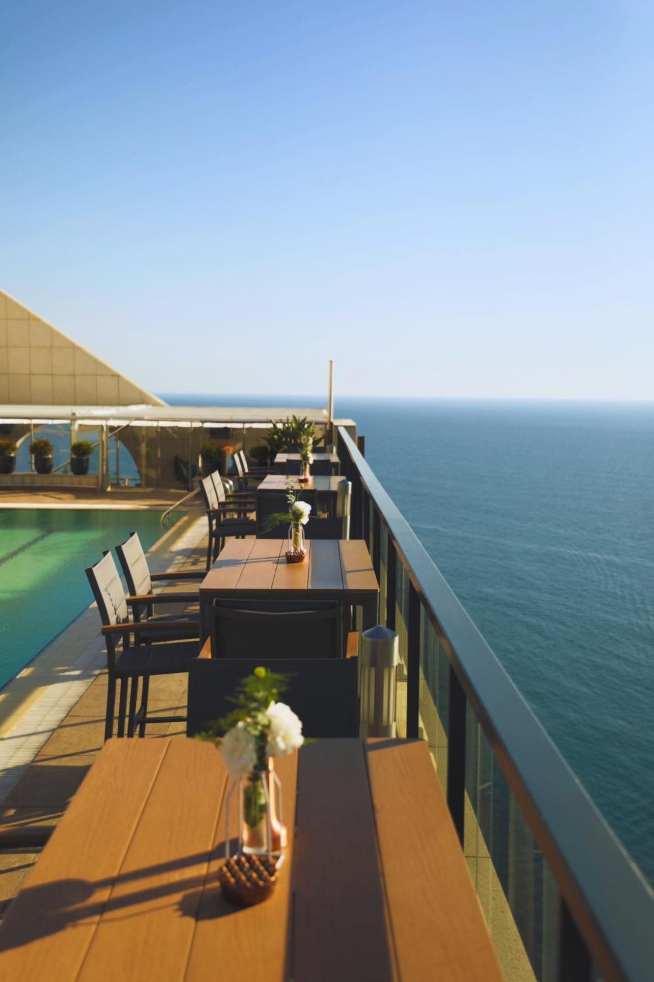 Raouche Arjaan By Rotana Aparthotel Bejrút Kültér fotó