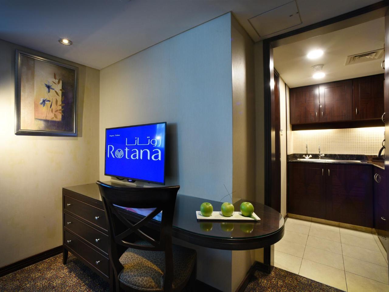 Raouche Arjaan By Rotana Aparthotel Bejrút Kültér fotó